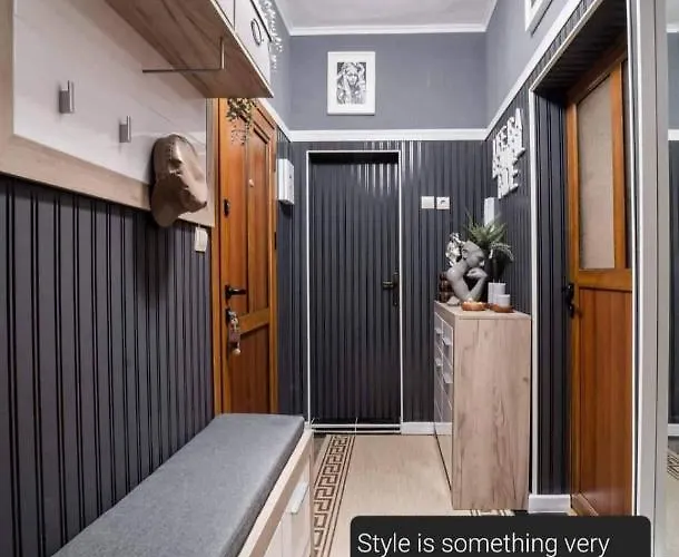 Bohemian Elly * Varna